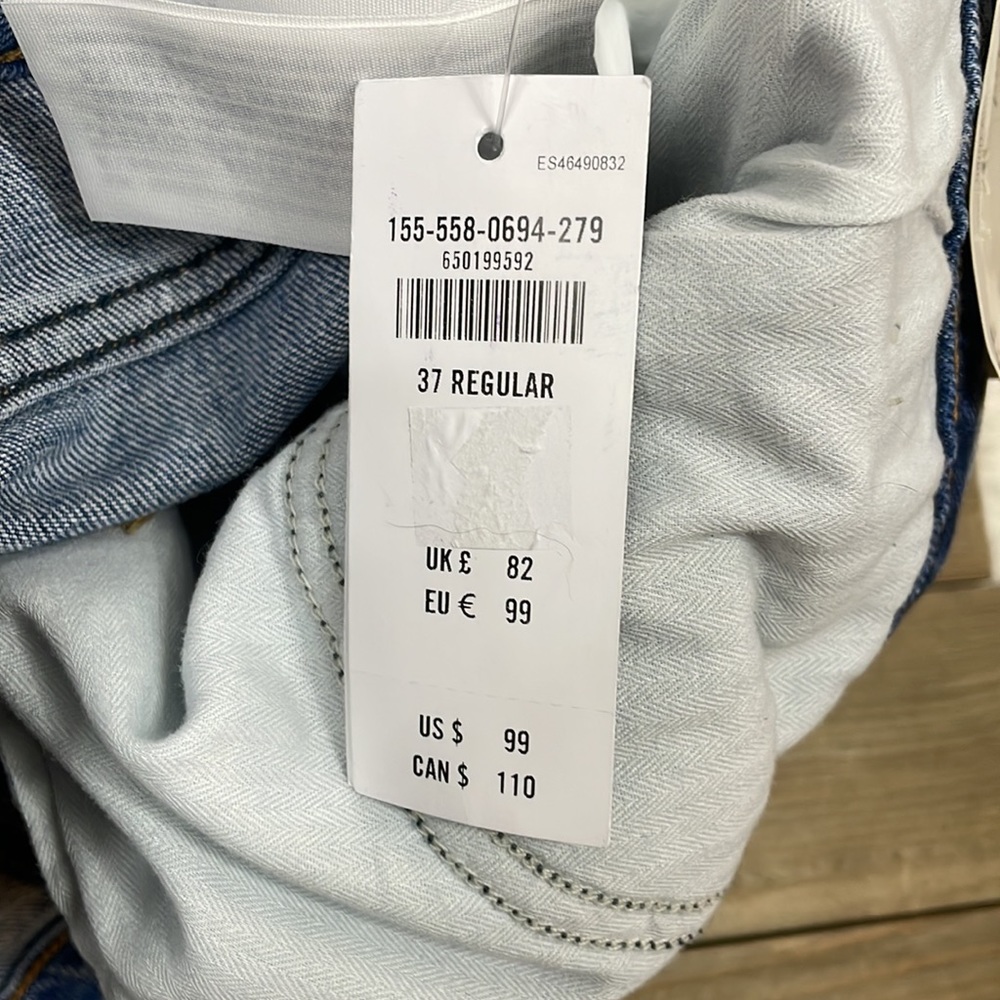 Abercrombie & Fitch NWT Curve Love The Dad High Rise Jeans Ripped Wash - Picture 9 of 9